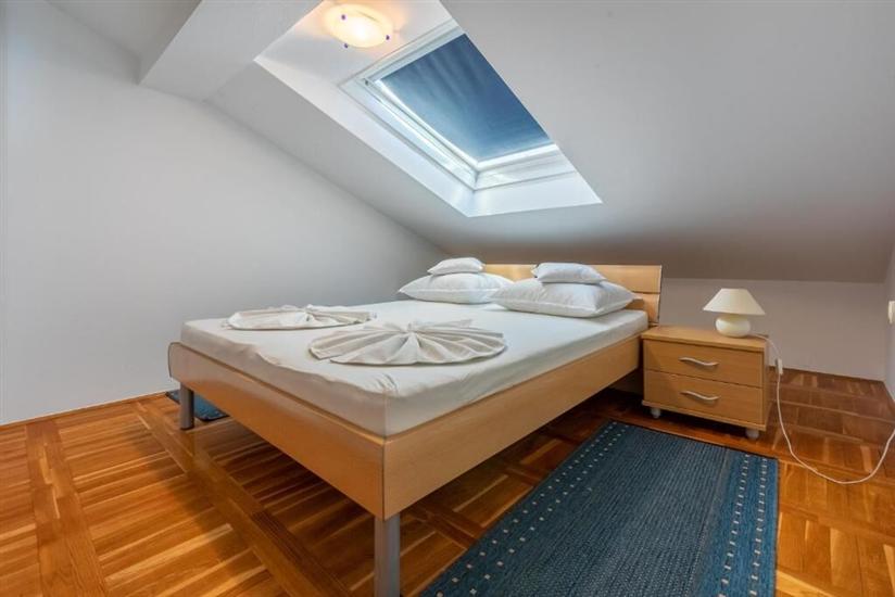 Apartment A4, for 6 persons