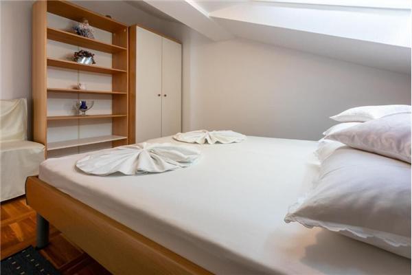 Apartment A4, for 6 persons