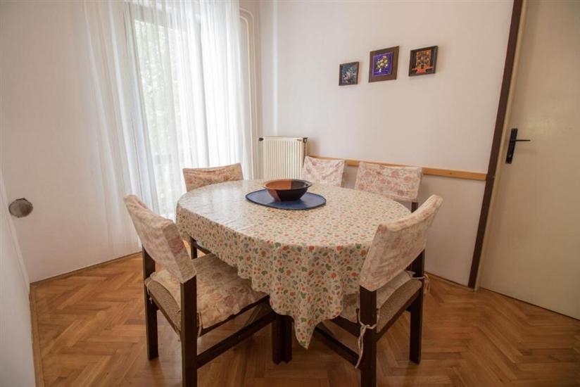Apartment A1, for 6 persons