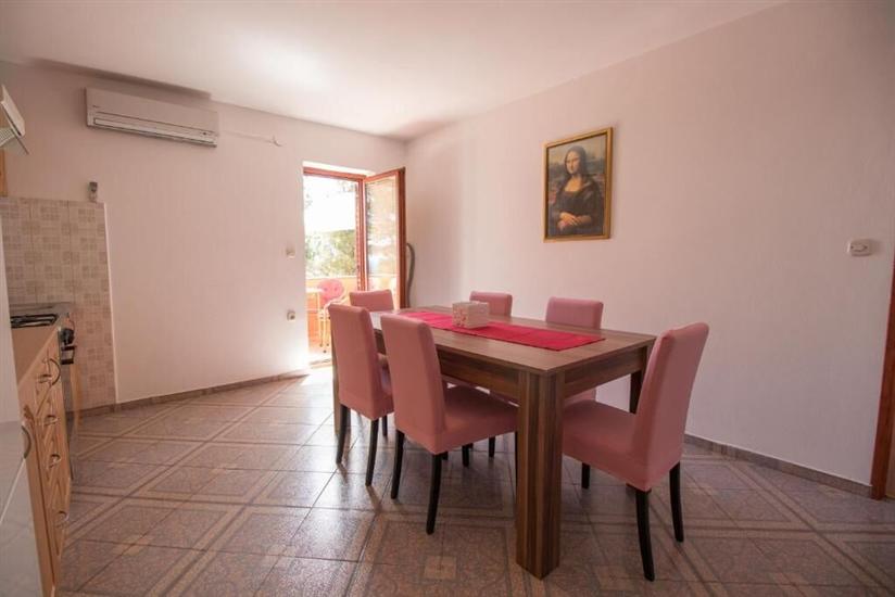 Apartment A2, for 4 persons