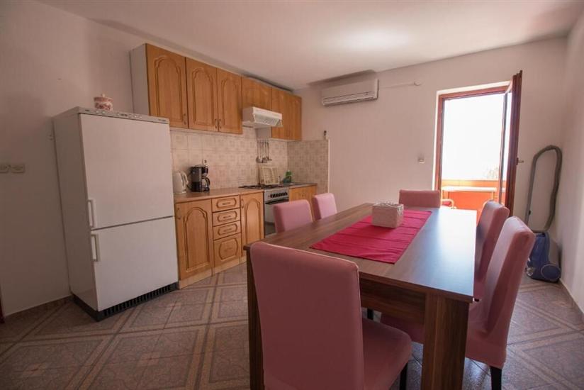 Apartment A2, for 4 persons