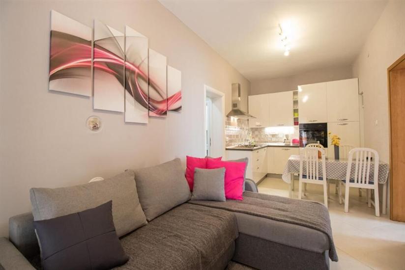 Apartment A1, for 5 persons
