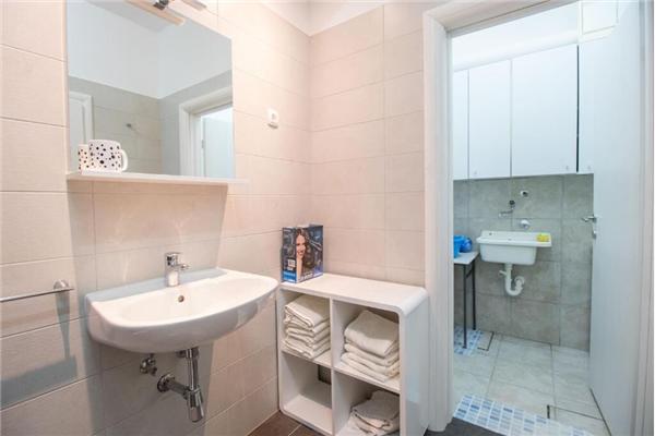 Apartment A1, for 5 persons