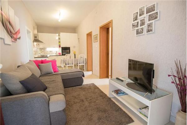 Apartment A1, for 5 persons