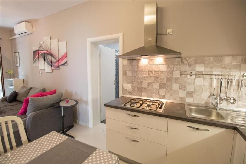 Apartment A1, for 5 persons