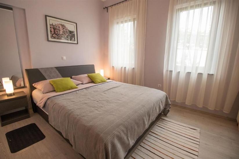 Apartment A1, for 5 persons