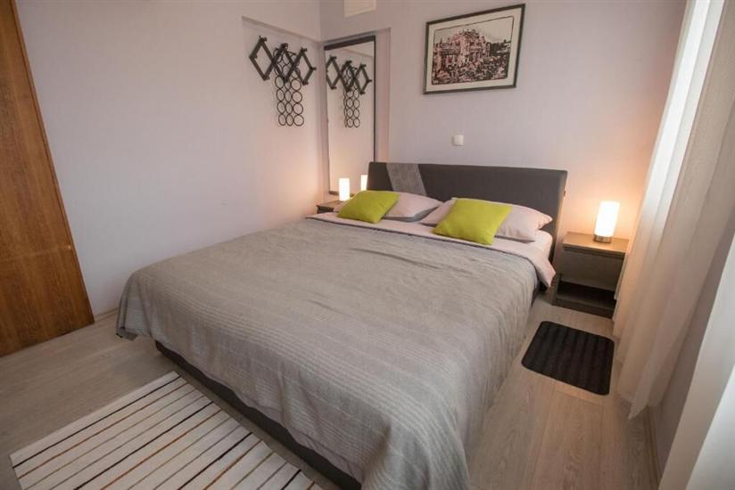 Apartment A1, for 5 persons