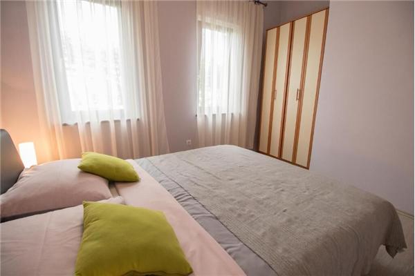 Apartment A1, for 5 persons
