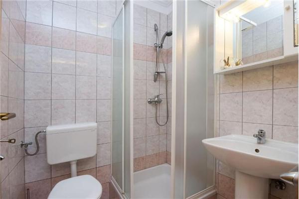 Apartment A1, for 6 persons