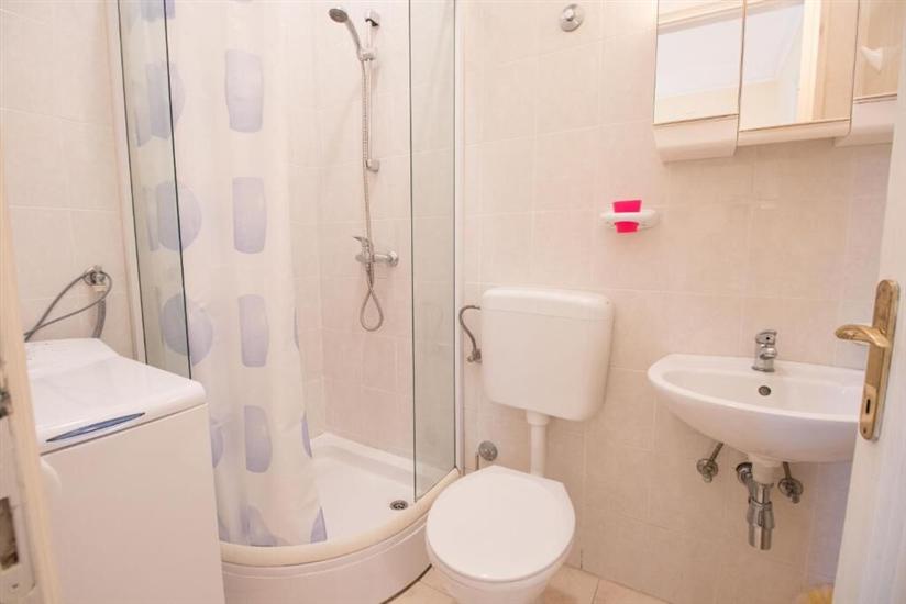 Apartment A2, for 3 persons