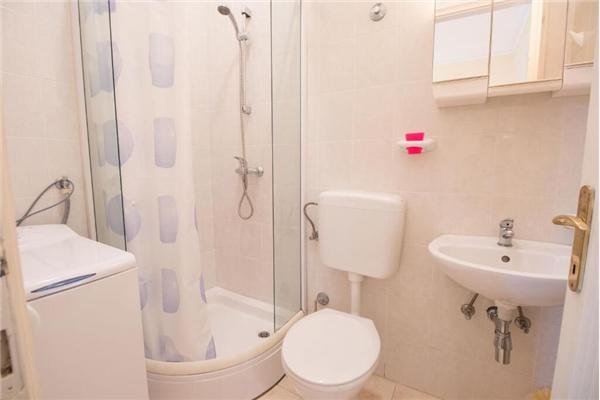 Apartment A2, for 3 persons