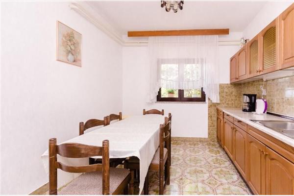 Apartment A1, for 6 persons