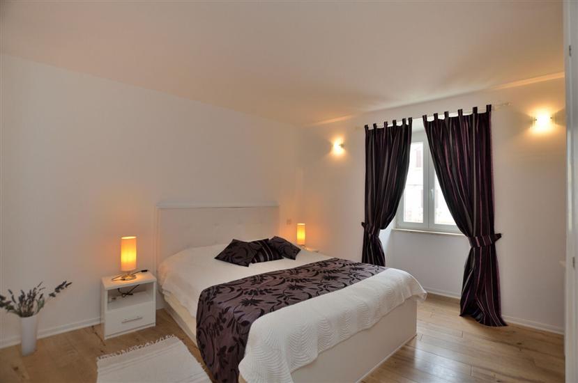 Room S3, for 2 persons