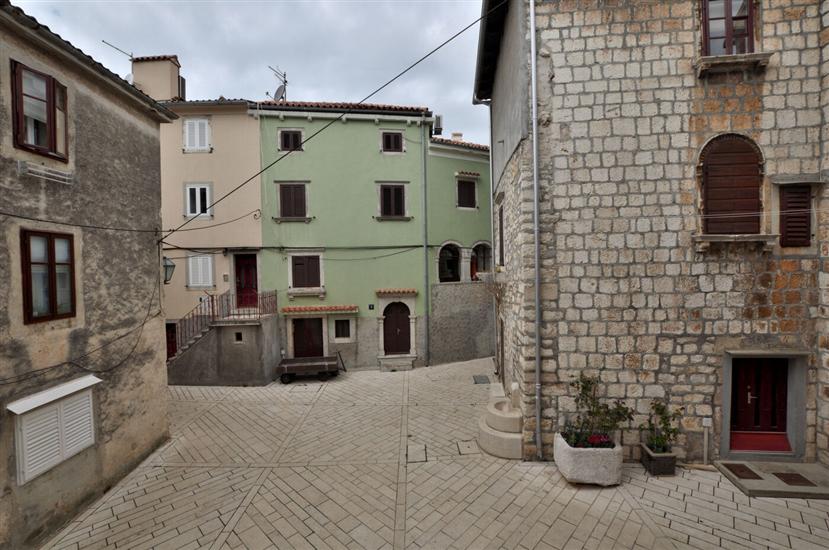 Room S3, for 2 persons