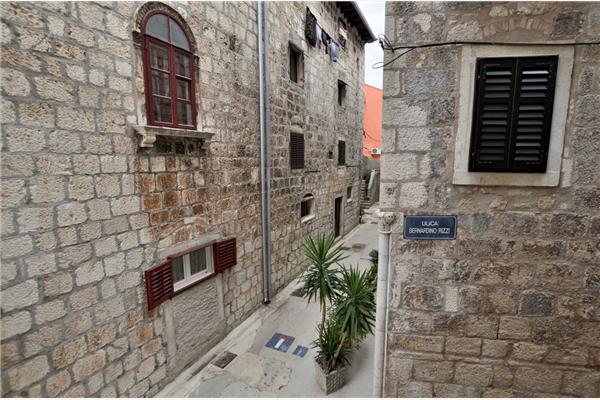 Room S2, for 2 persons