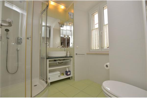 Room S4, for 2 persons