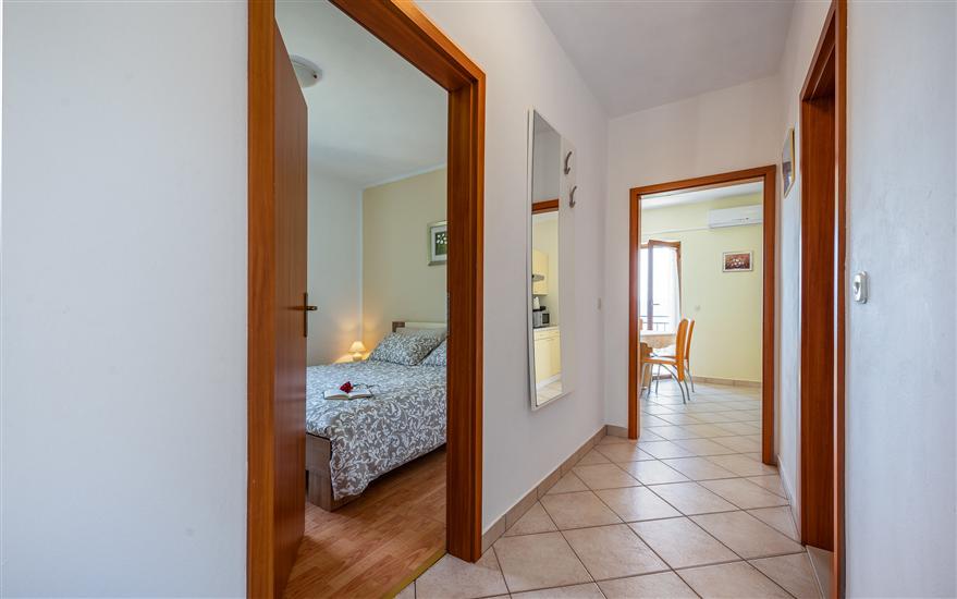 Apartment A1, for 5 persons