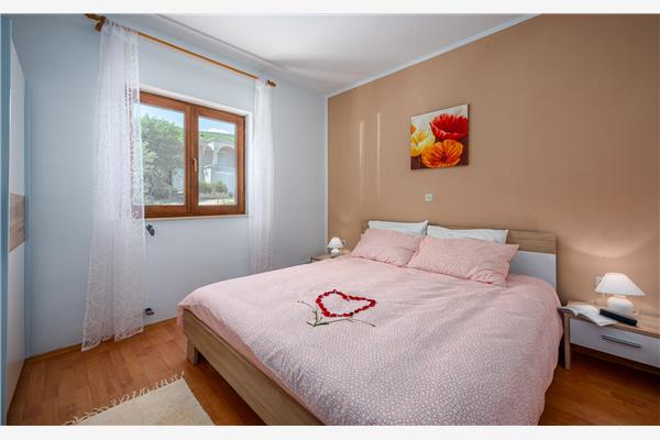 Apartment A4, for 5 persons