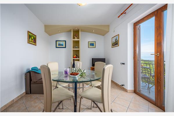 Apartment A4, for 5 persons