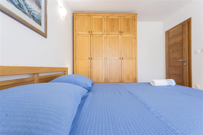 House K1, for 10 persons