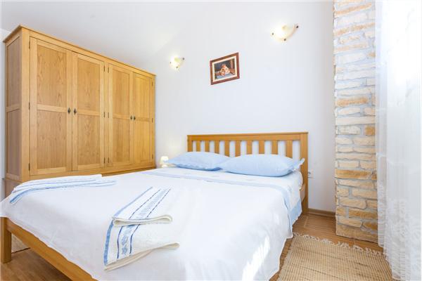 House K1, for 10 persons