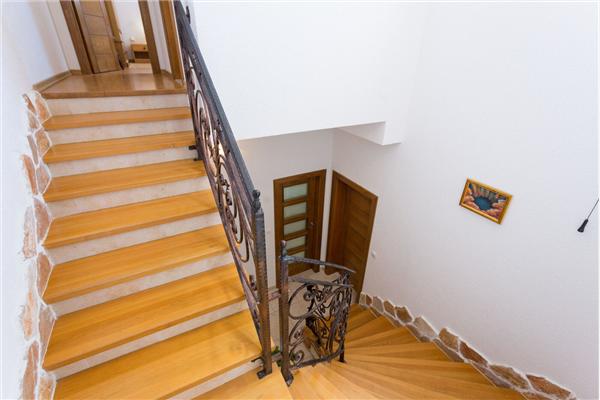 House K1, for 10 persons