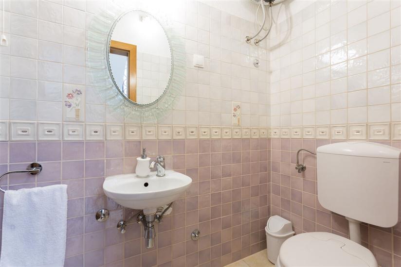 House K1, for 10 persons