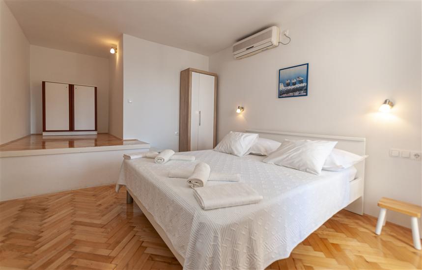 Apartment A6, for 4 persons