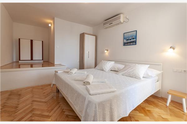 Apartment A6, for 4 persons