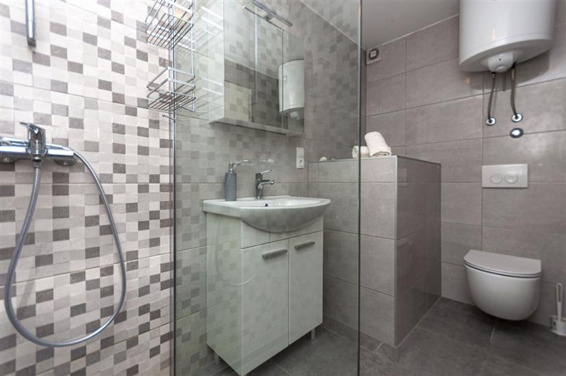 Apartment A6, for 4 persons