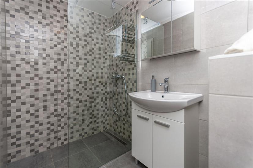 Apartment A6, for 4 persons