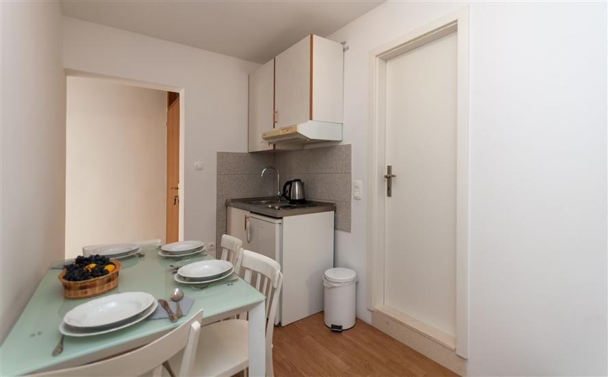 Apartment A6, for 4 persons