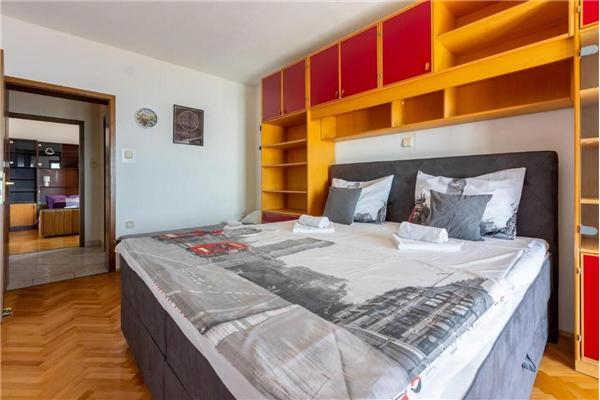 Apartment A1, for 6 persons