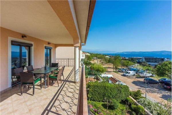 Apartment A1, for 6 persons