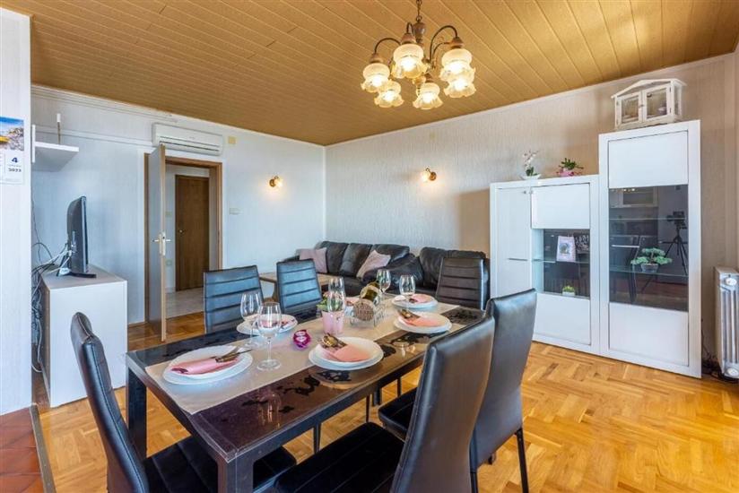 Apartment A1, for 6 persons