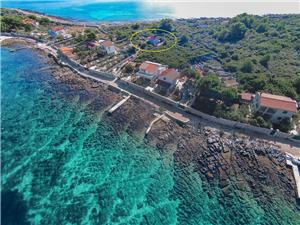 House Frane Middle Dalmatian islands, Remote cottage, Size 50.00 m2, Airline distance to the sea 50 m