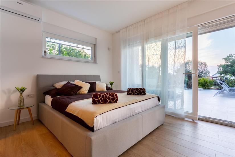 House K1, for 8 persons