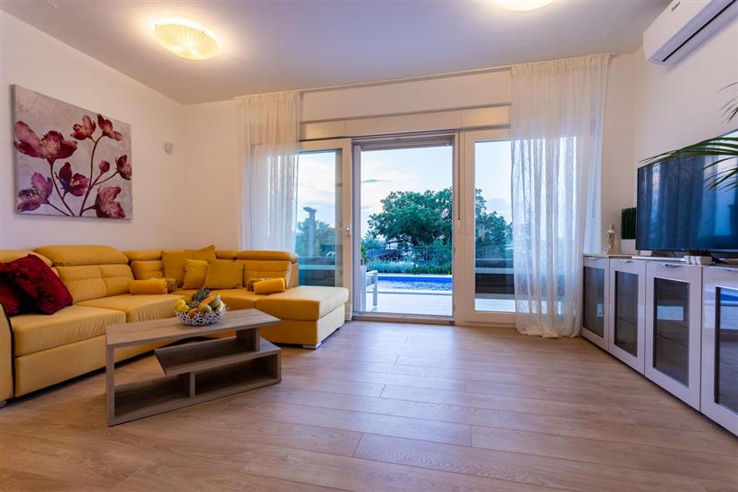 House K1, for 8 persons