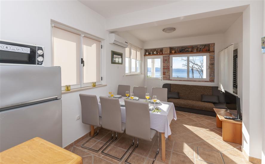 Apartment A1, for 6 persons