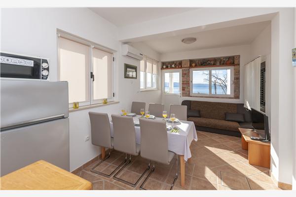 Apartment A1, for 6 persons