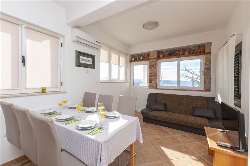 Apartment A1, for 6 persons