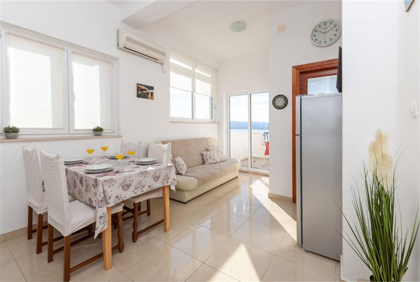 Apartment A2, for 6 persons