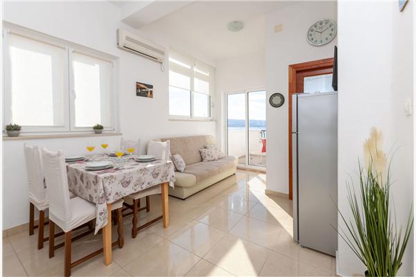 Apartment A2, for 6 persons