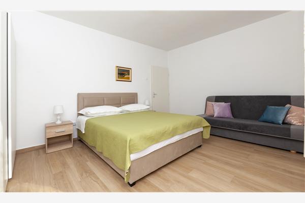 Apartment A4, for 6 persons