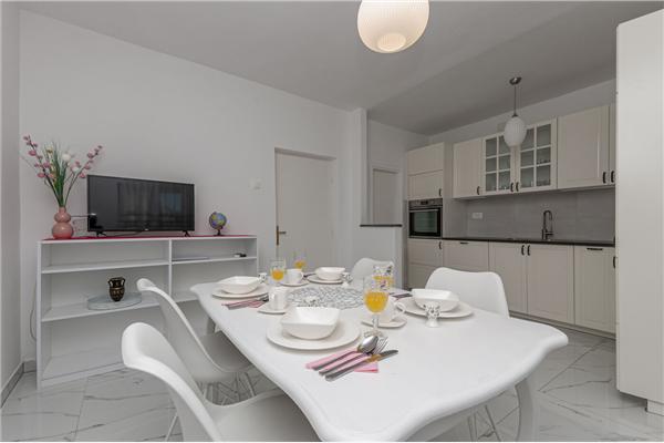 Apartment A4, for 6 persons