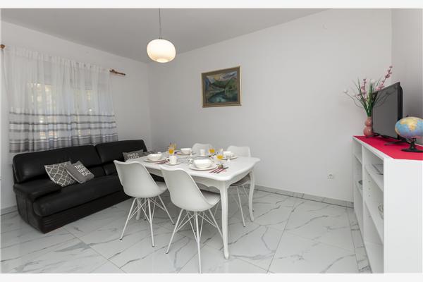 Apartment A4, for 6 persons