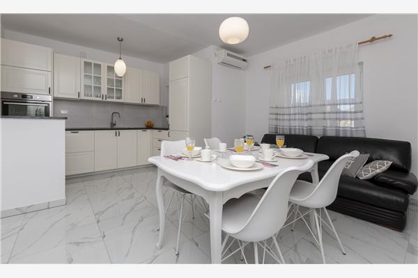 Apartment A4, for 6 persons