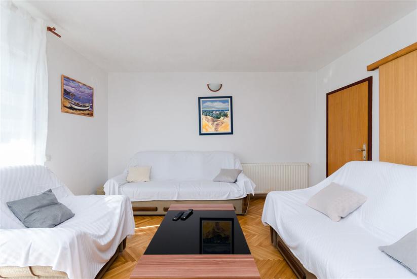 Apartment A3, for 6 persons