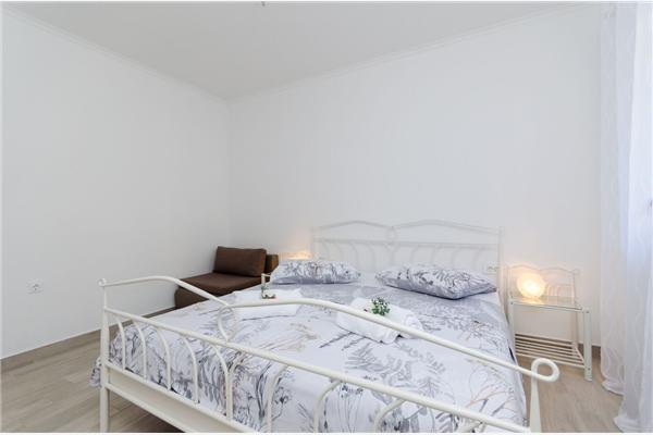 Apartment A2, for 3 persons