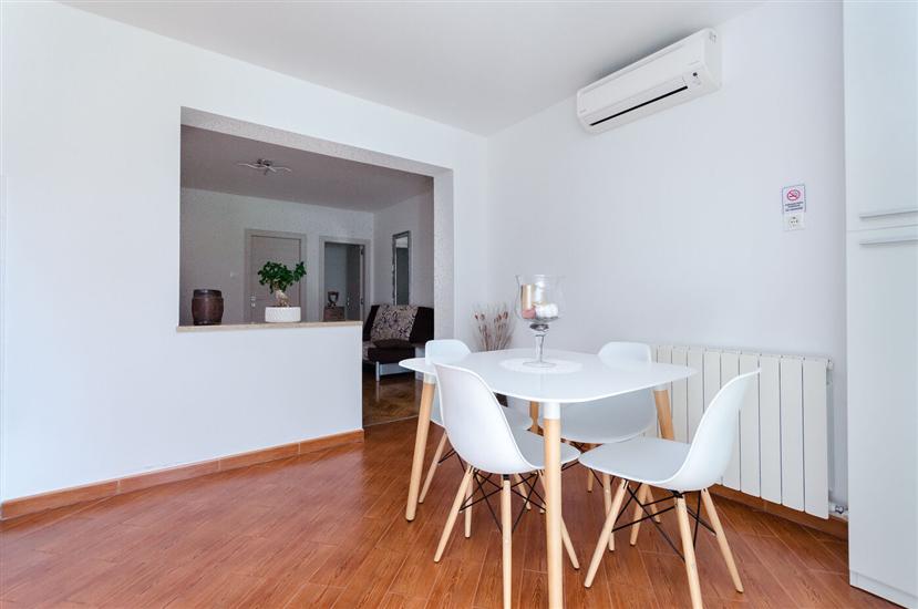 Apartment A4, for 3 persons